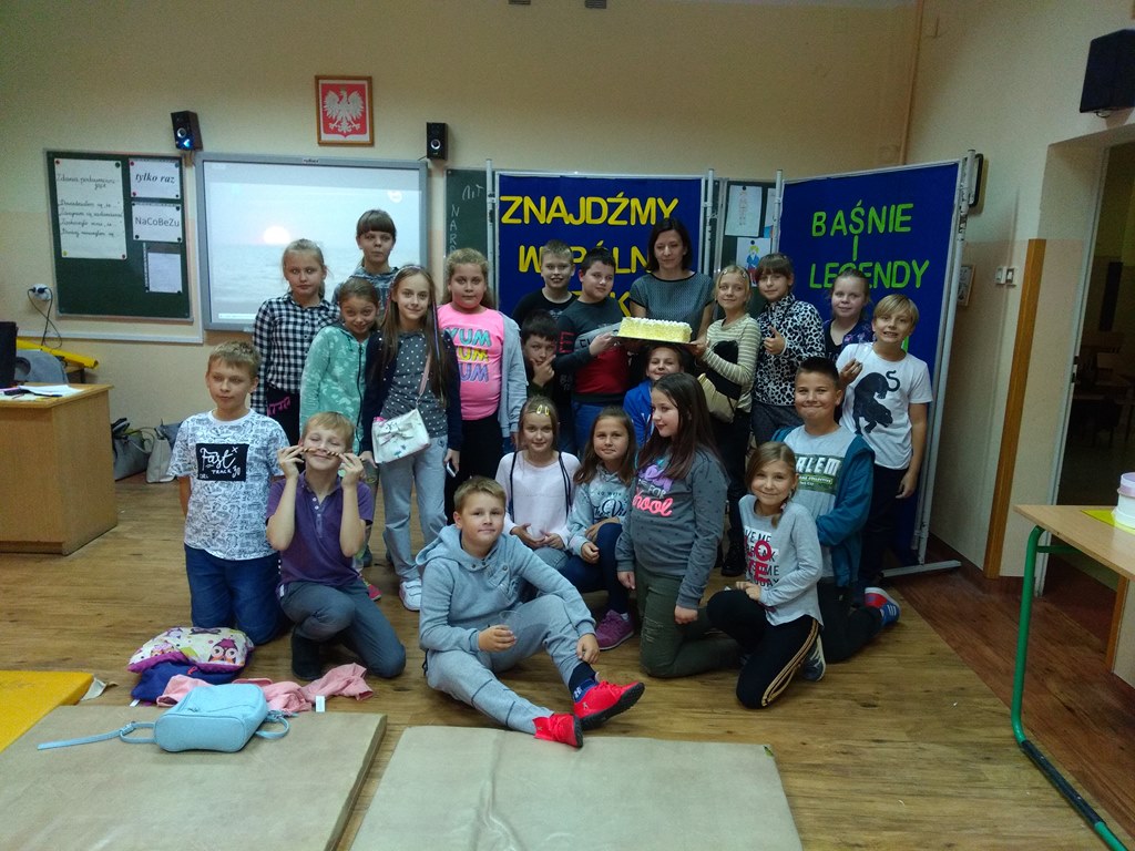 noc bibliotek w sp7 20191008 1263015260